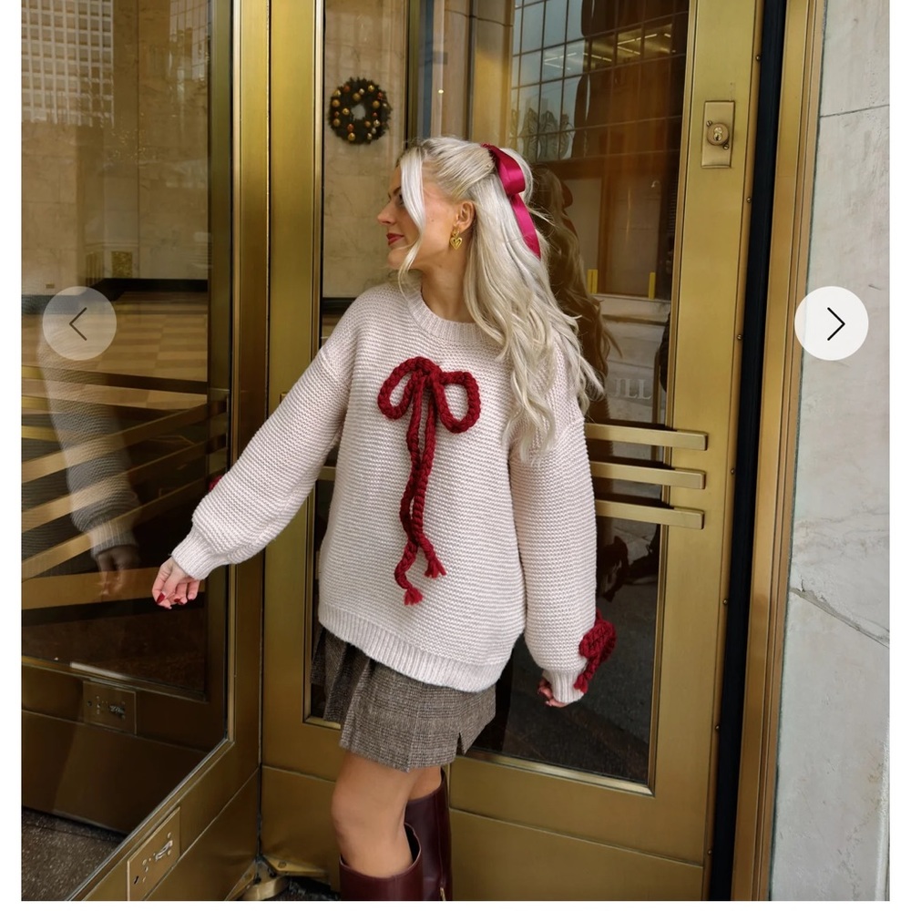 Coco McCall bow sweater 🎀